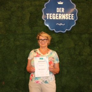 Elke Gebauer mit Zertifikat Waldtherapie